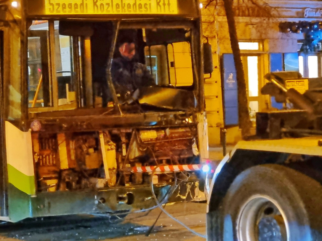 Trolibuszok ütköztek a Tisza Lajos körúton