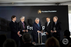 Frontiers Campus alapkőletétel