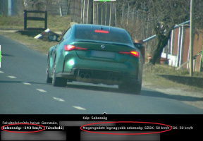 BMW-M4-Trafi