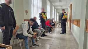 Kékcsén terítette a drogot egy család