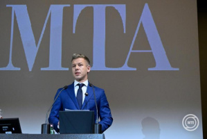 Magyar-Péter-MTA