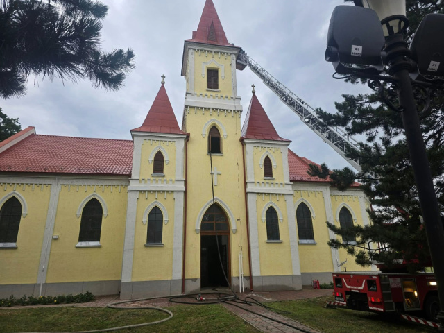 Tűz a szatymazi templomtoronyban