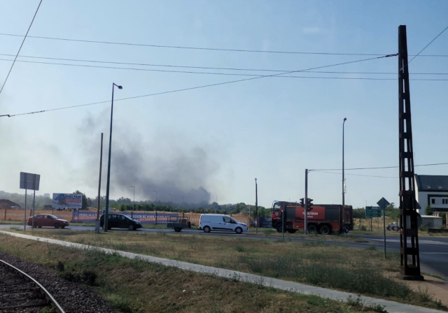 Terület ég a Kálvária sugárút mellett