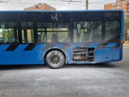 Kigyulladt az SZKT egyik busza a Hont Ferenc utcai állomásnál