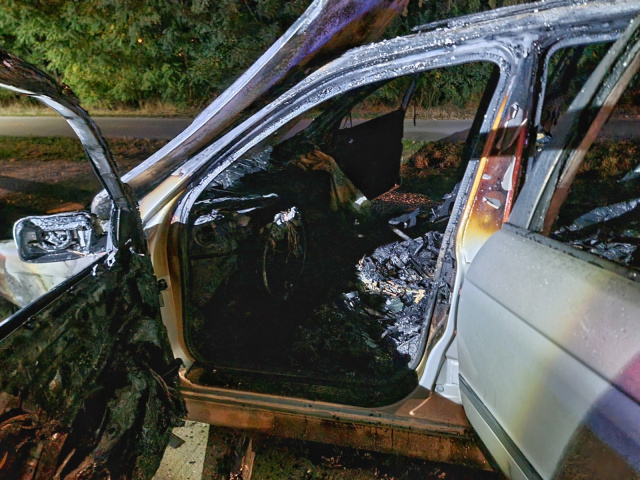 Kiégett egy BMW a 47-es föút Szeged és Algyő közötti szakaszán
