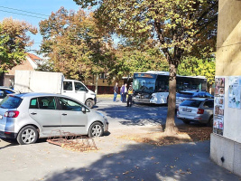 Busz ütközött személyautóval a Berlini körúton