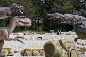 A rezi dinoszaurusz- és kalandpark