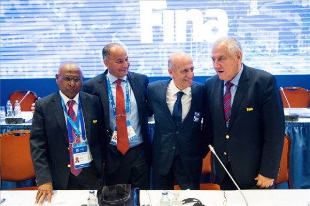 Vizes vb - Maglione maradt a FINA elnöke, Gyárfás továbbra is a vezetőségben