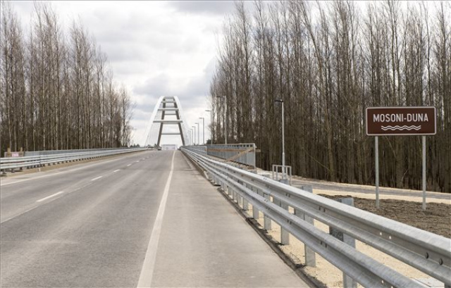 Átadták a Győrt keletről elkerülő út harmadik szakaszát