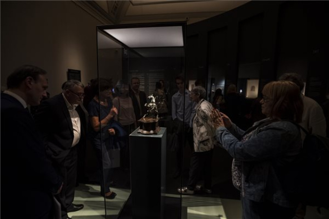 Leonardo da Vinci-kamarakiállítás nyílt a Szépművészeti Múzeumban