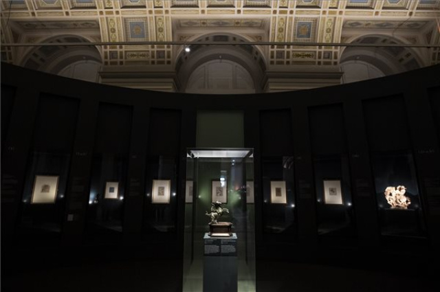 Leonardo da Vinci-kamarakiállítás nyílt a Szépművészeti Múzeumban