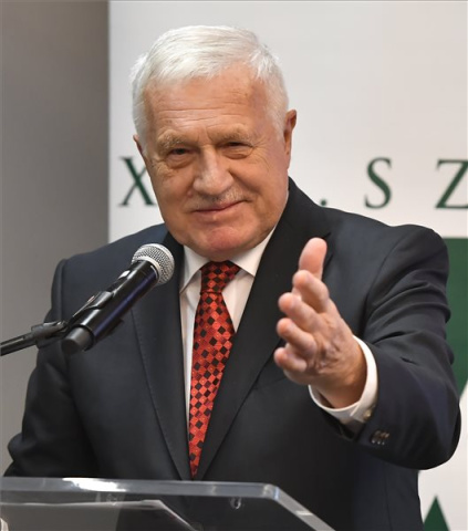 Petőfi-díjjal tüntették ki Václav Klaus volt cseh államfőt Budapesten