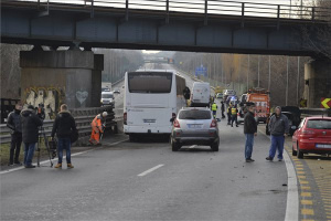 Tömegbaleset történt az M7-es autópályán Törökbálintnál, nincs súlyos sérült