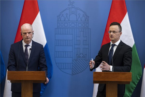 A holland külügyminiszterrel tárgyalt Szijjártó Péter