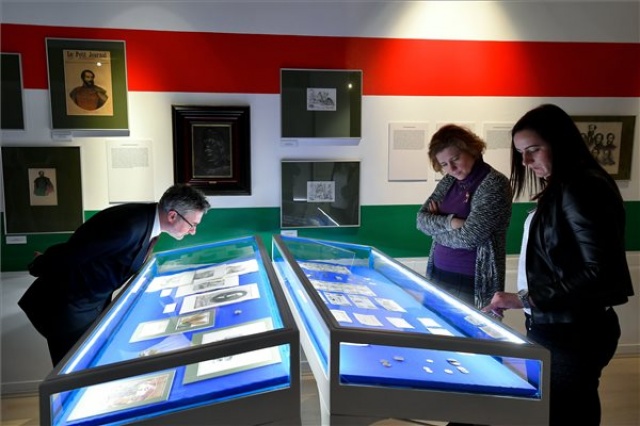 Március 15. - Kossuth-kiállítás nyílt a debreceni Déri Múzeumban