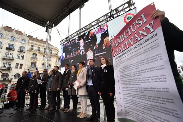 Március 15. - Ellenzéki pártok demonstrációja Budapesten 