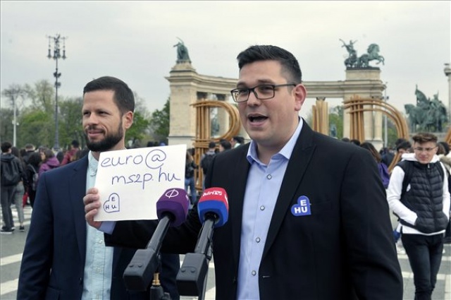 EP-választás - MSZP-Párbeszéd: Magyarország minél előbb vezesse be az eurót!