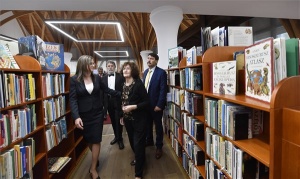 Átadták az új makói könyvtárat