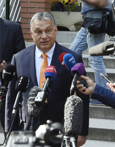 EP-választás - Orbán Viktor újságíróknak nyilatkozott a szavazás után 