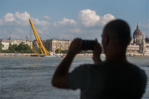 Dunai hajóbaleset - A Clark Ádám hajódaru a Margit hídnál