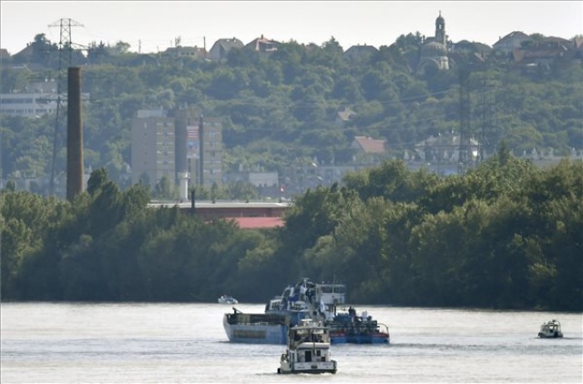 Dunai hajóbaleset - A hajóroncs elszállítása