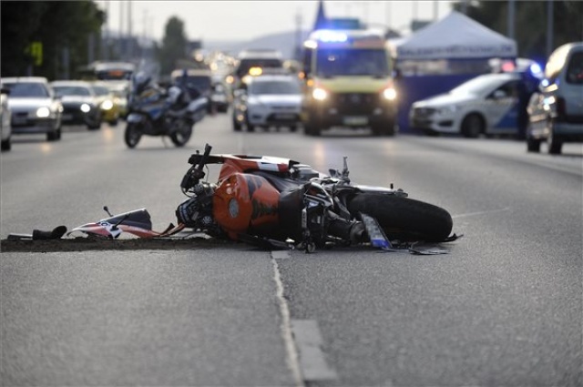 Halálos motorbaleset az Üllői úton