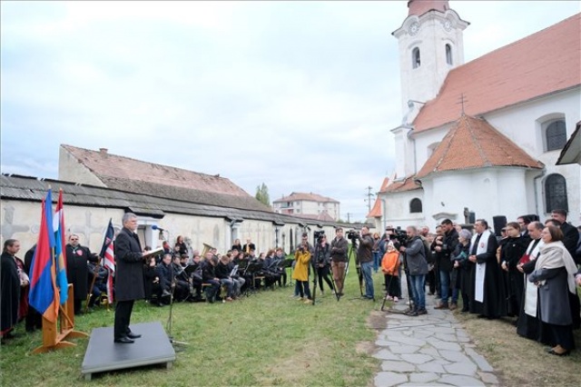 Felavatták Czetz János honvédtábornok szobrát az erdélyi Gyergyószentmiklóson