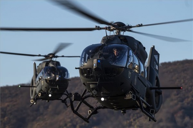 Bemutatták a honvédség új helikoptereit