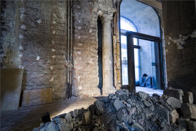 Különleges építészeti maradványok kerültek elő a Budavári Palotában