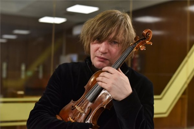 Lajkó Félix hegedűművész visszakapta ellopott hegedűjét Újvidéken 