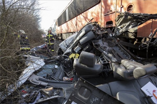 Meghalt egy ember, aki autójával vonattal ütközött Nagykanizsán