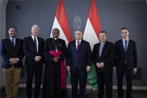 Orbán Viktor miniszterelnök és Anthony Muheria, a kenyai Nyeri egyházmegye érsekének megbeszélése Budapesten