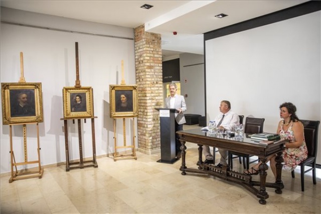 Három új eredeti festménnyel gyarapodott a békéscsabai Munkácsy Mihály Múzeum gyűjteménye