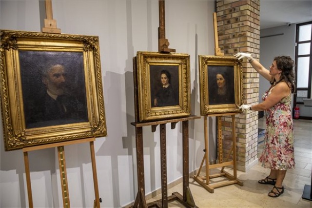 Három új eredeti festménnyel gyarapodott a békéscsabai Munkácsy Mihály Múzeum gyűjteménye