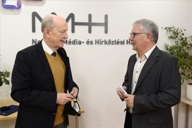 Novotny Zoltán és Sarlós Péterné kapta az NMHH idei két életműdíját