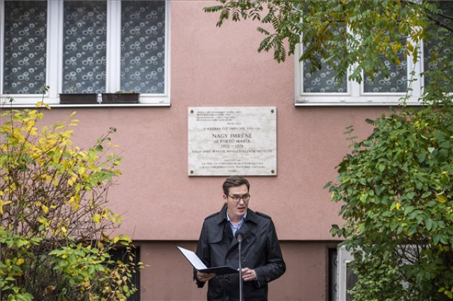 November 4. - Nagy Imre mártír miniszterelnök özvegyére emlékeztek Újbudán