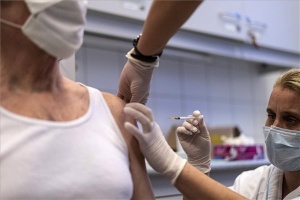 Koronavírus - Megkezdődött az oltás az orosz Szputnyik V vakcinával