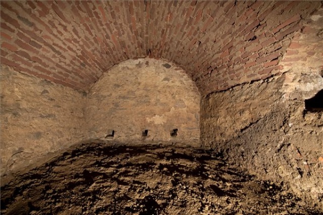 Bethlen Gábor konstantinápolyi követének a kriptáját találták meg a székelyföldi Gyulakután