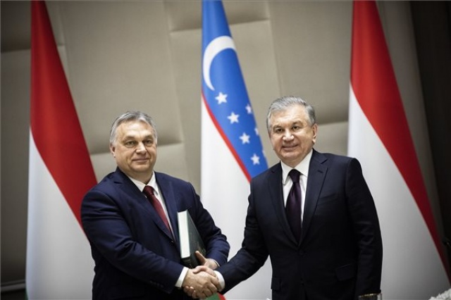 Orbán Viktor Üzbegisztánban