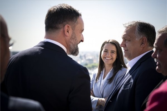 Orbán Viktor a spanyol jobboldali VOX párt vezetőjével tárgyalt