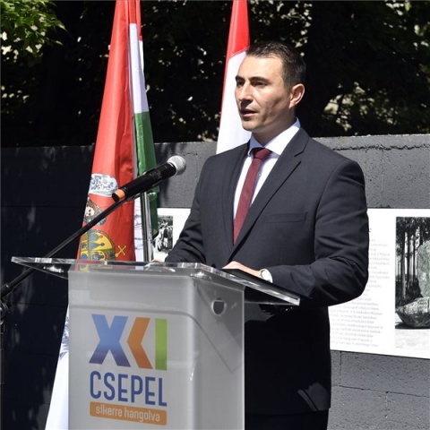 Nemzeti összetartozás napja - Csepelen felavatták az Összetartozás házát