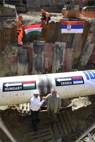 Összekapcsolták a szerb és a magyar nagynyomású földgázvezeték-rendszert