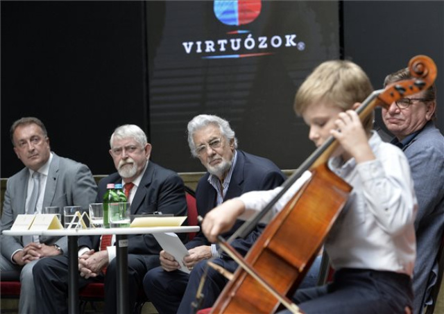 Plácido Domingo Győrben ad koncertet az egészségügyi dolgozók tiszteletére