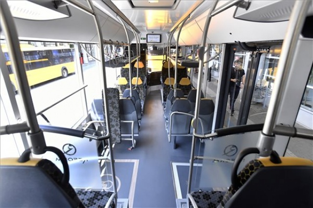 A következő hónapokban 503 új buszt állít forgalomba a Volánbusz