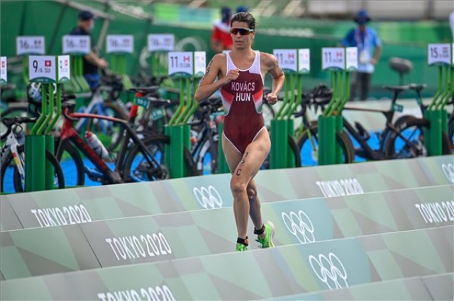 Tokió 2020 - A 11. helyen zártak a magyarok a triatlon vegyesváltók versenyében