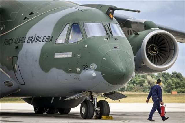 A kecskeméti nemzetközi repülőnap és haditechnikai bemutató