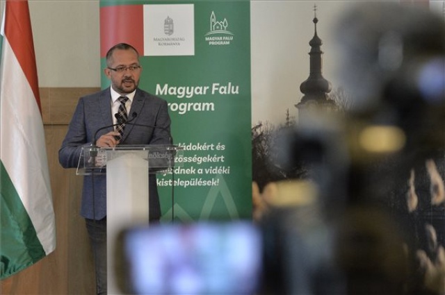 Magyar Falu Program - Gyopáros Alpár az idei évet értékelő sajtótájékoztatója 