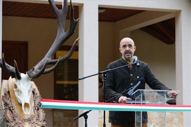 Parkot avattak a magyar vadászrajzművészet egyik legmarkánsabb alakjának tiszteletére
