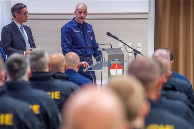 Illegális bevándorlás - Cseh rendőrök segítik a schengeni határok védelmét Magyarországon