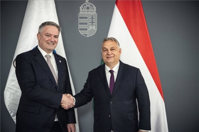 Orbán Viktor az OECD főtitkárával tárgyalt